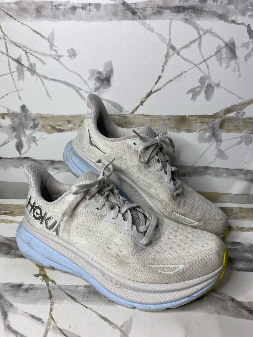 Hoka One One Clifton 9